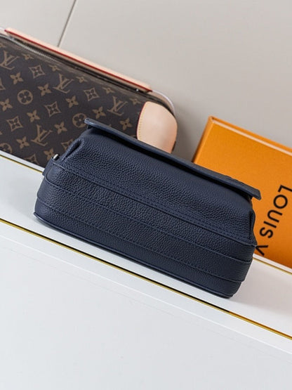 Anum Bags ln Luxury Bag --71603