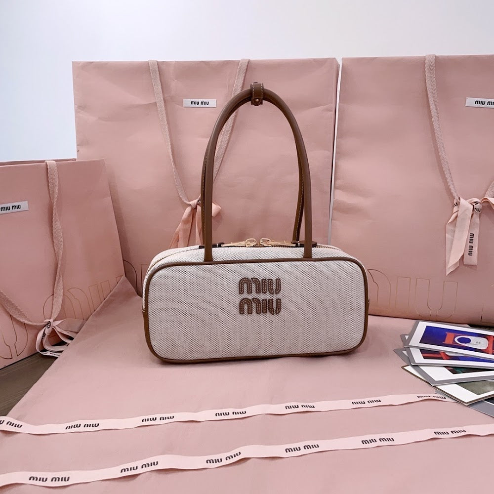 Anum Bags Miun Miun Luxury Bag --123677