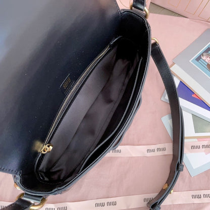 Anum Bags Miun Miun Luxury Bag --122593