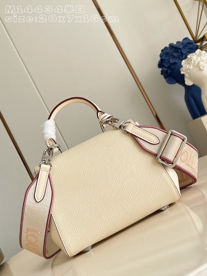 Anum Bags ln Luxury Bag --96347