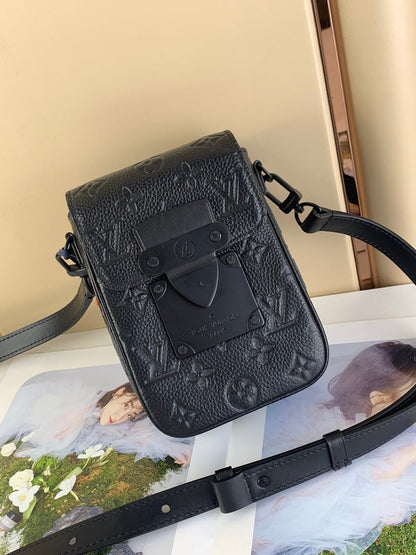 Anum Bags ln Luxury Bag --67694