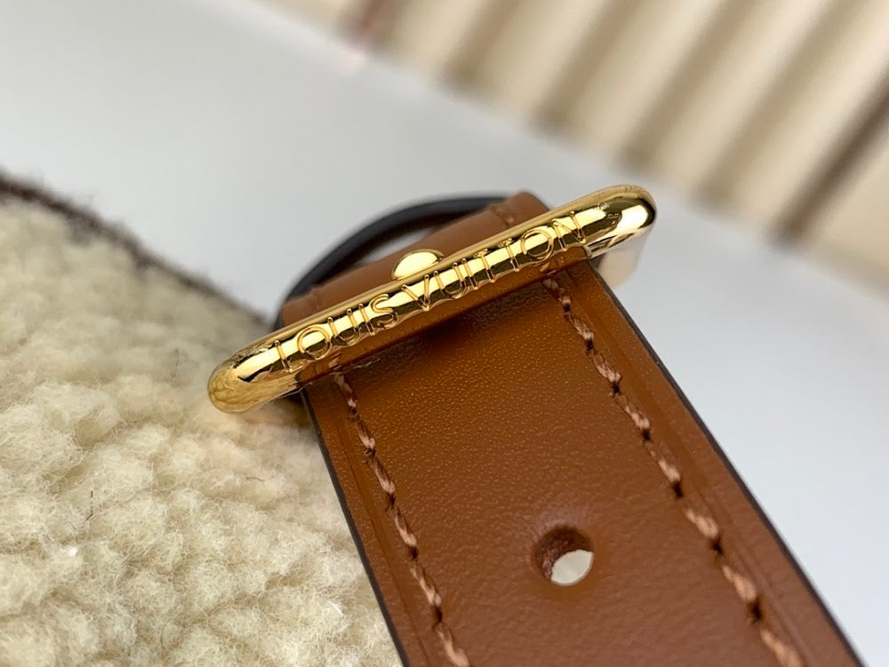 Anum Bags ln Luxury Bag --62001