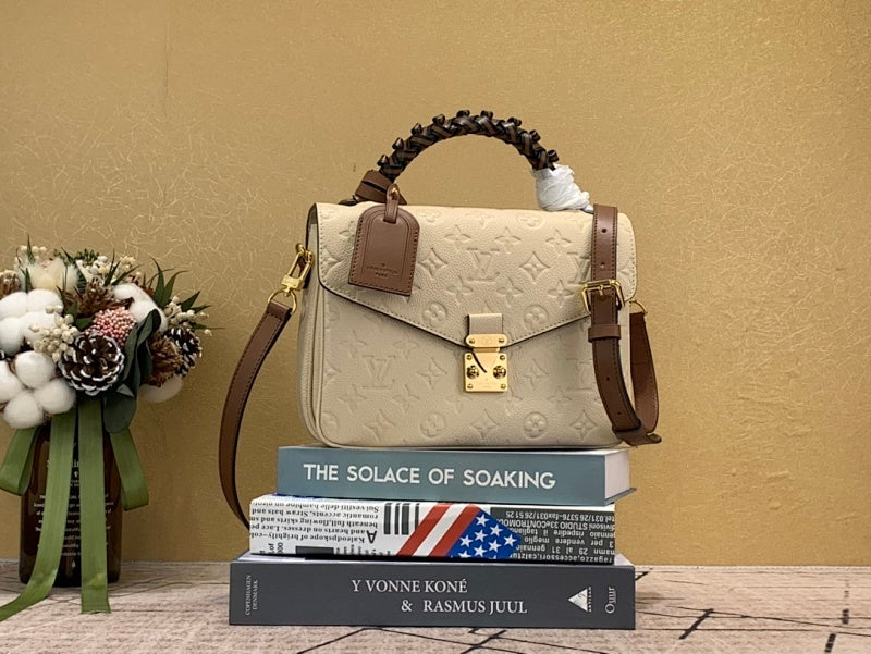 Anum Bags ln Luxury Bag --59970
