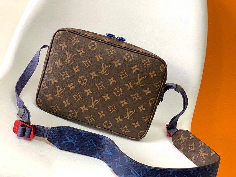 Anum Bags ln Luxury Bag --71320