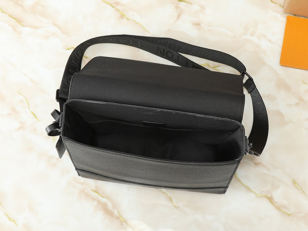 Anum Bags ln Luxury Bag --70843