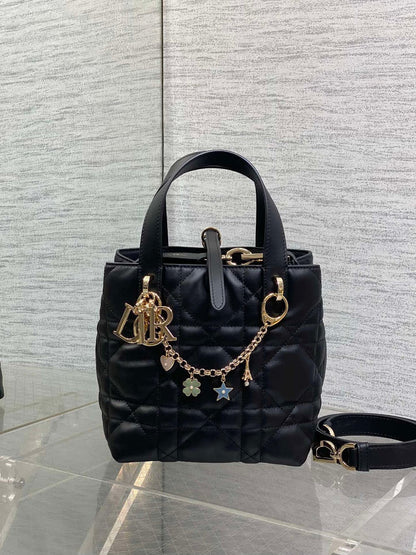 new-designer-premium-bags-nm16761