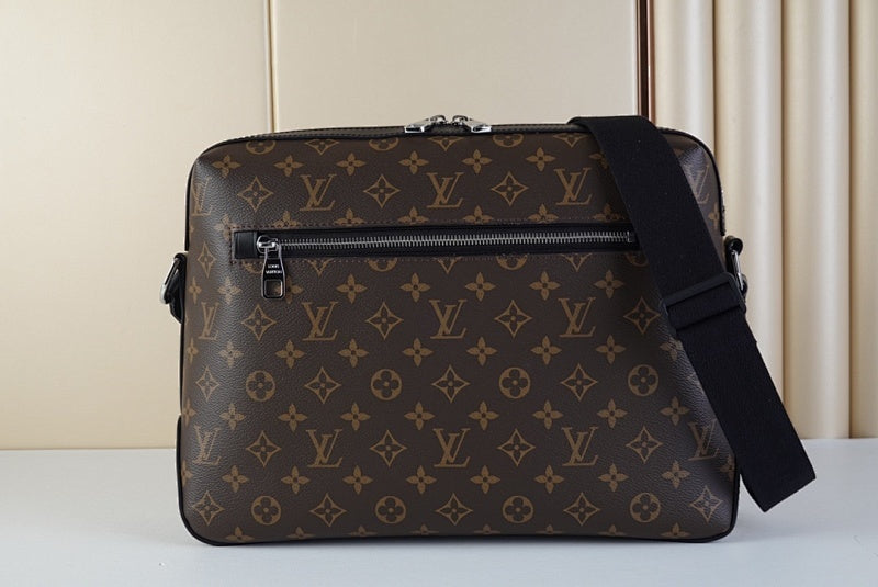 Anum Bags ln Luxury Bag --67870