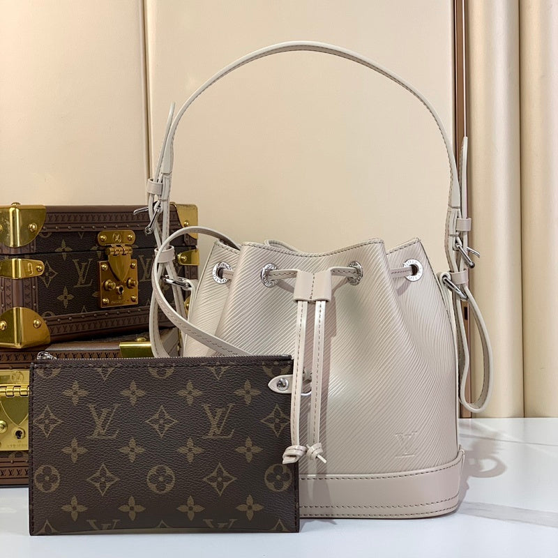 Anum Bags ln Luxury Bag --62608