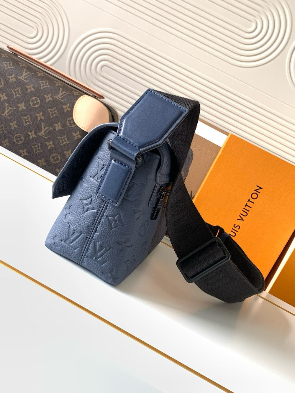 Anum Bags ln Luxury Bag --70889