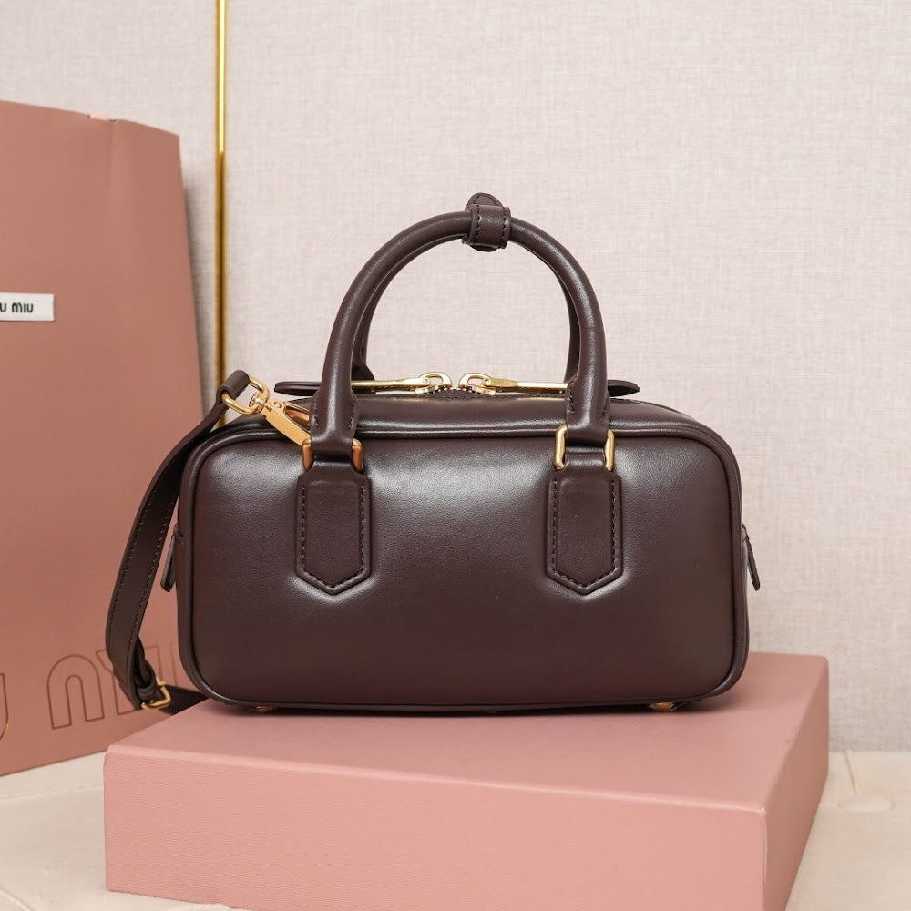 Anum Bags Miun Miun Luxury Bag --123525