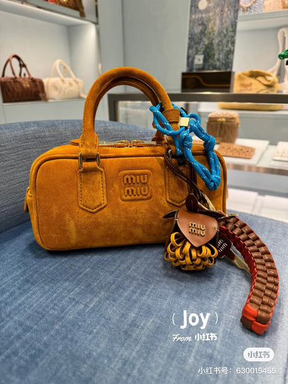 Anum Bags Miun Miun Luxury Bag --122880