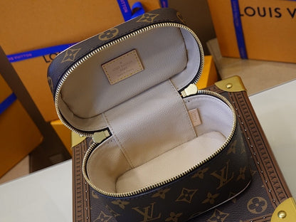 Anum Bags ln Luxury Bag --63135