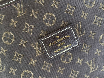 Anum Bags ln Luxury Bag --61583