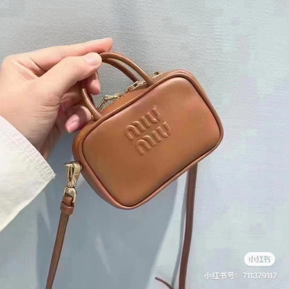 Anum Bags Miun Miun Luxury Bag --123034