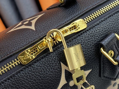 Anum Bags ln Luxury Bag --75772