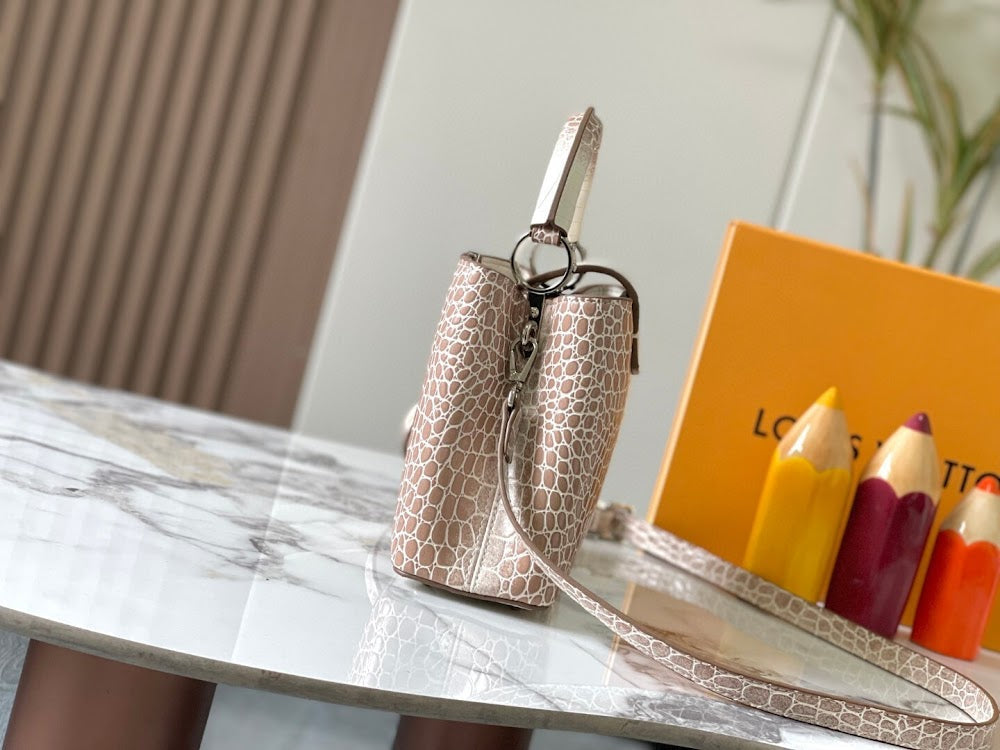 Anum Bags ln Luxury Bag --77085