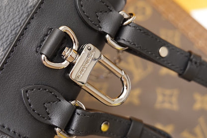 Anum Bags ln Luxury Bag --66429