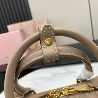 Anum Bags Miun Miun Luxury Bag --122198