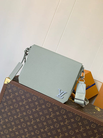 Anum Bags ln Luxury Bag --71101