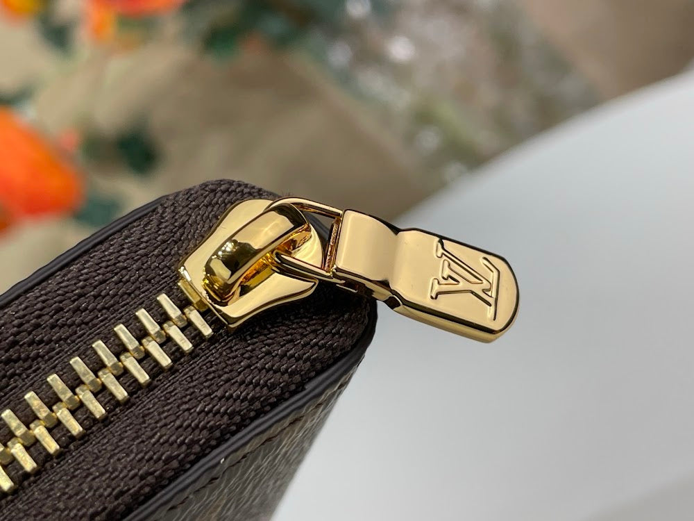 Anum Bags ln Luxury Bag --95927