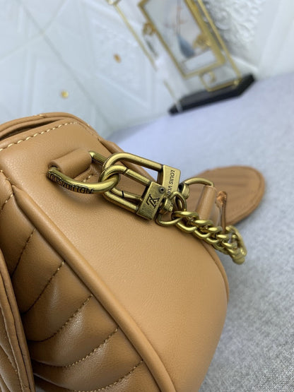 Anum Bags ln Luxury Bag --75685