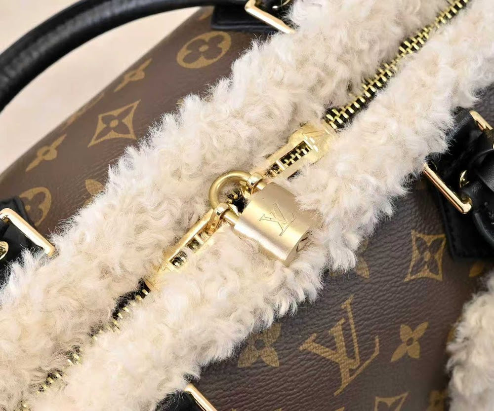 Anum Bags ln Luxury Bag --77534