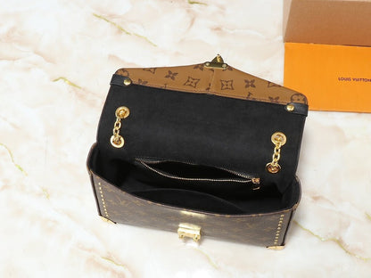 Anum Bags ln Luxury Bag --76581