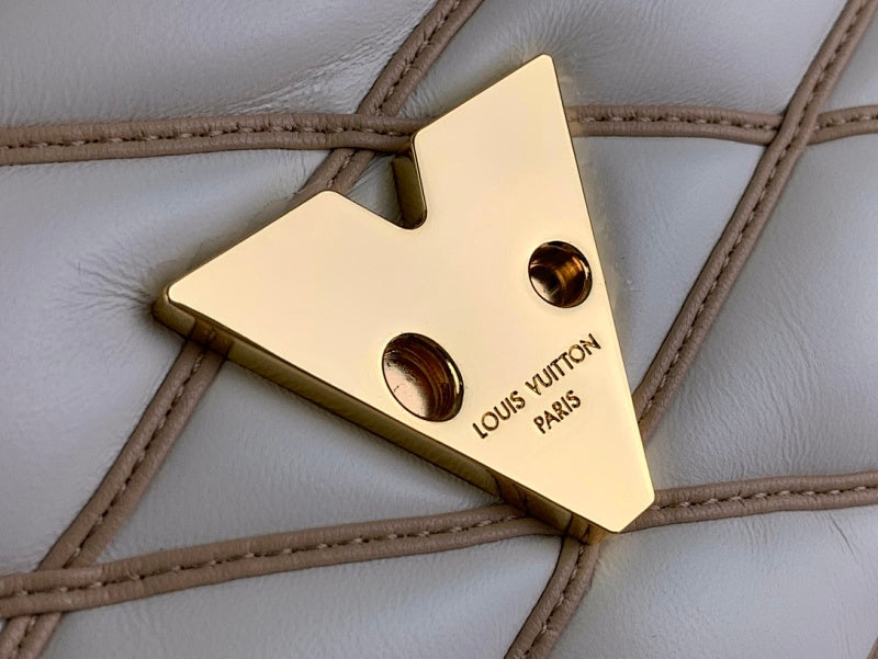 Anum Bags ln Luxury Bag --62074