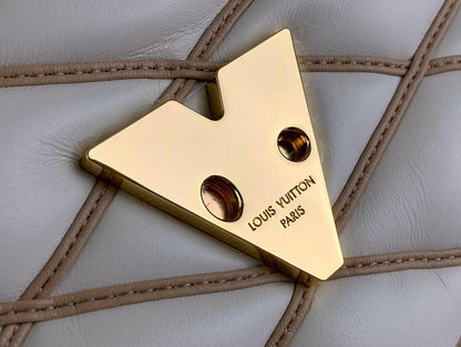 Anum Bags ln Luxury Bag --62074