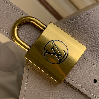 Anum Bags ln Luxury Bag --62366