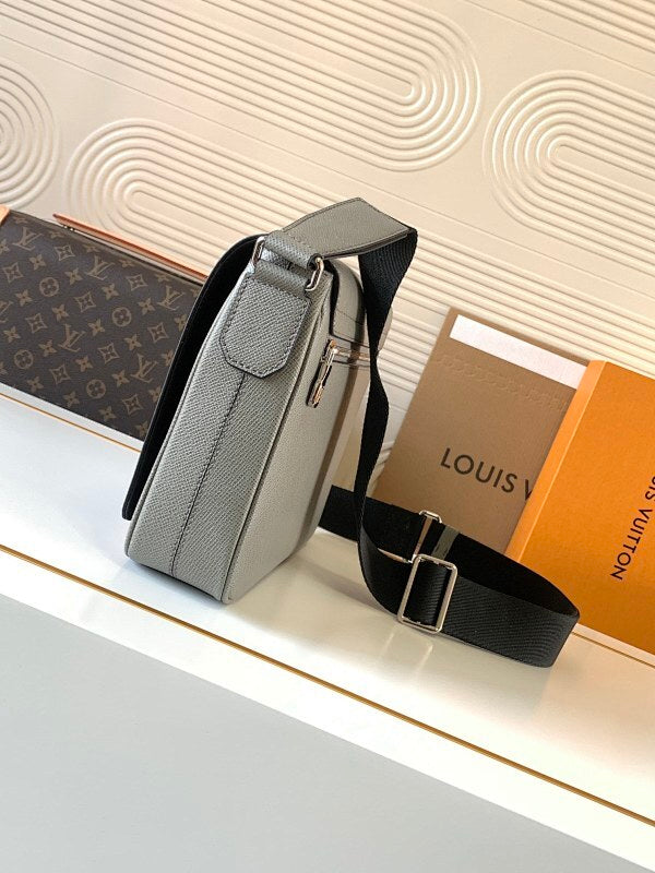 Anum Bags ln Luxury Bag --70979