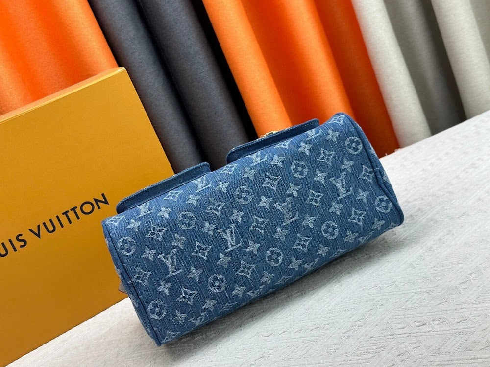 Anum Bags ln Luxury Bag --76957