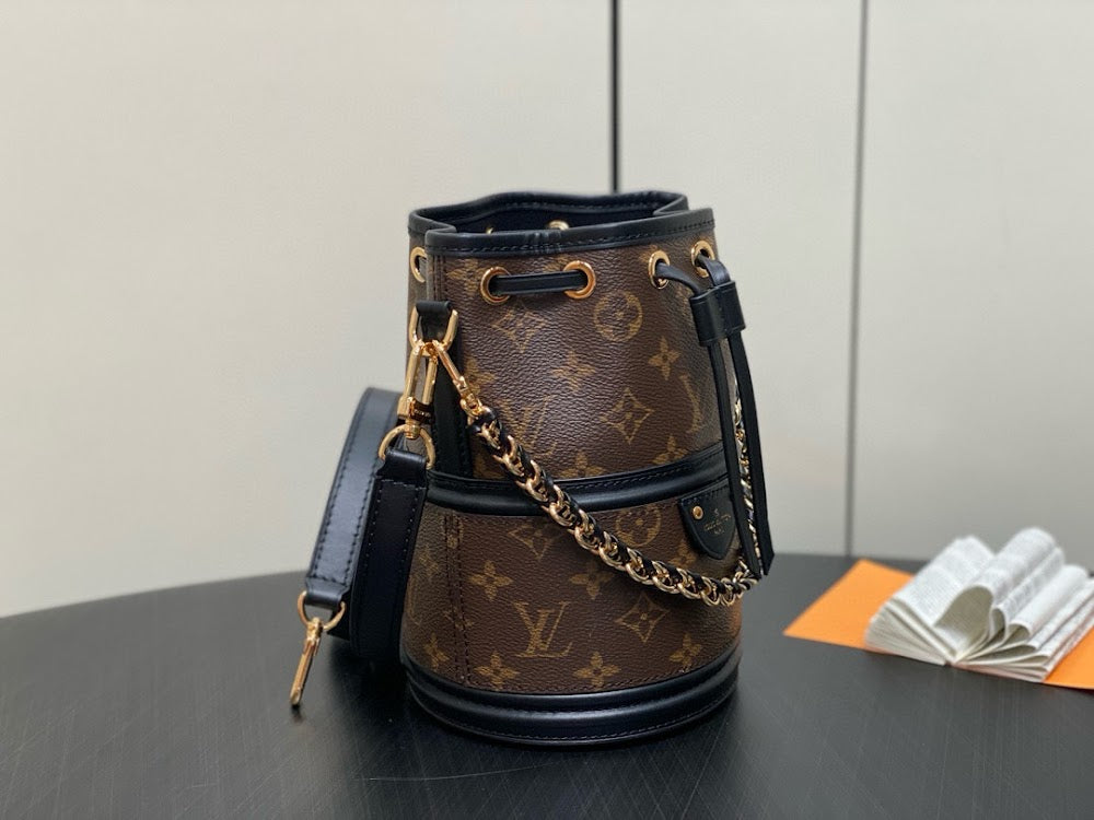 Anum Bags ln Luxury Bag --81428