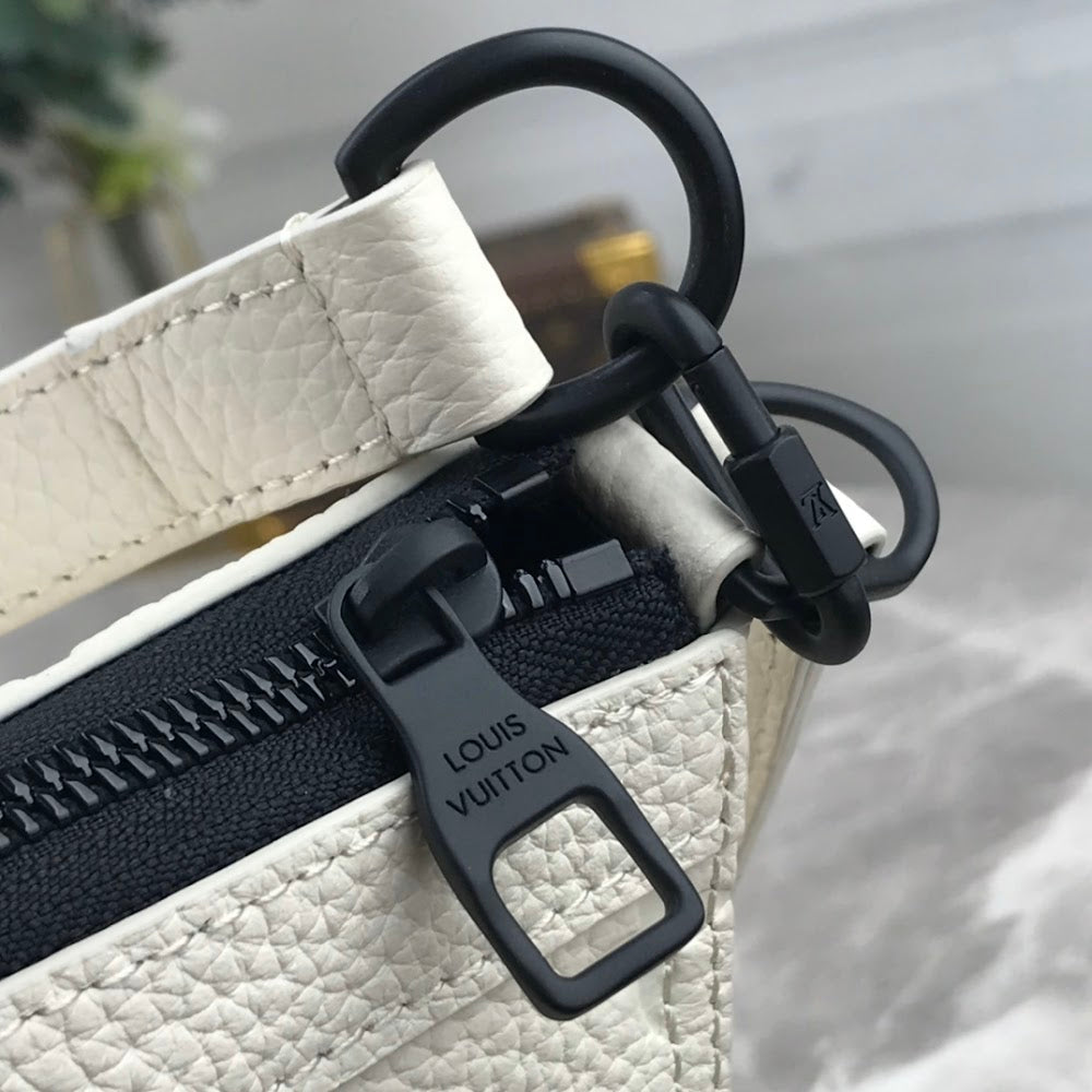 Anum Bags ln Luxury Bag --60947