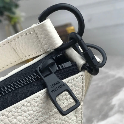 Anum Bags ln Luxury Bag --60947