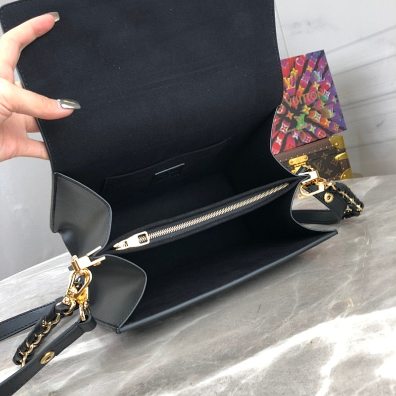 Anum Bags ln Luxury Bag --67130
