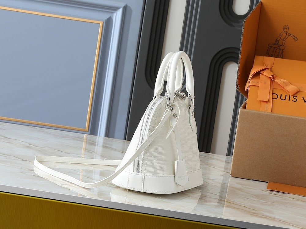 Anum Bags ln Luxury Bag --77094