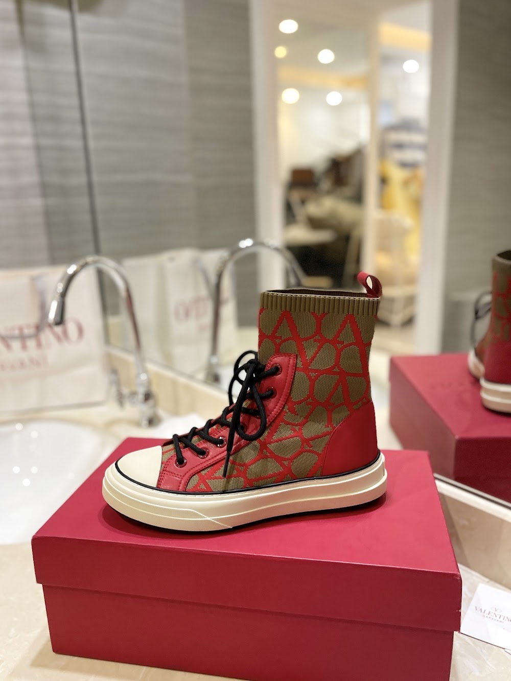 Anum Bags Valentino Luxury Shoes --52641