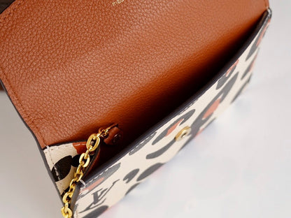 Anum Bags ln Luxury Bag --60632