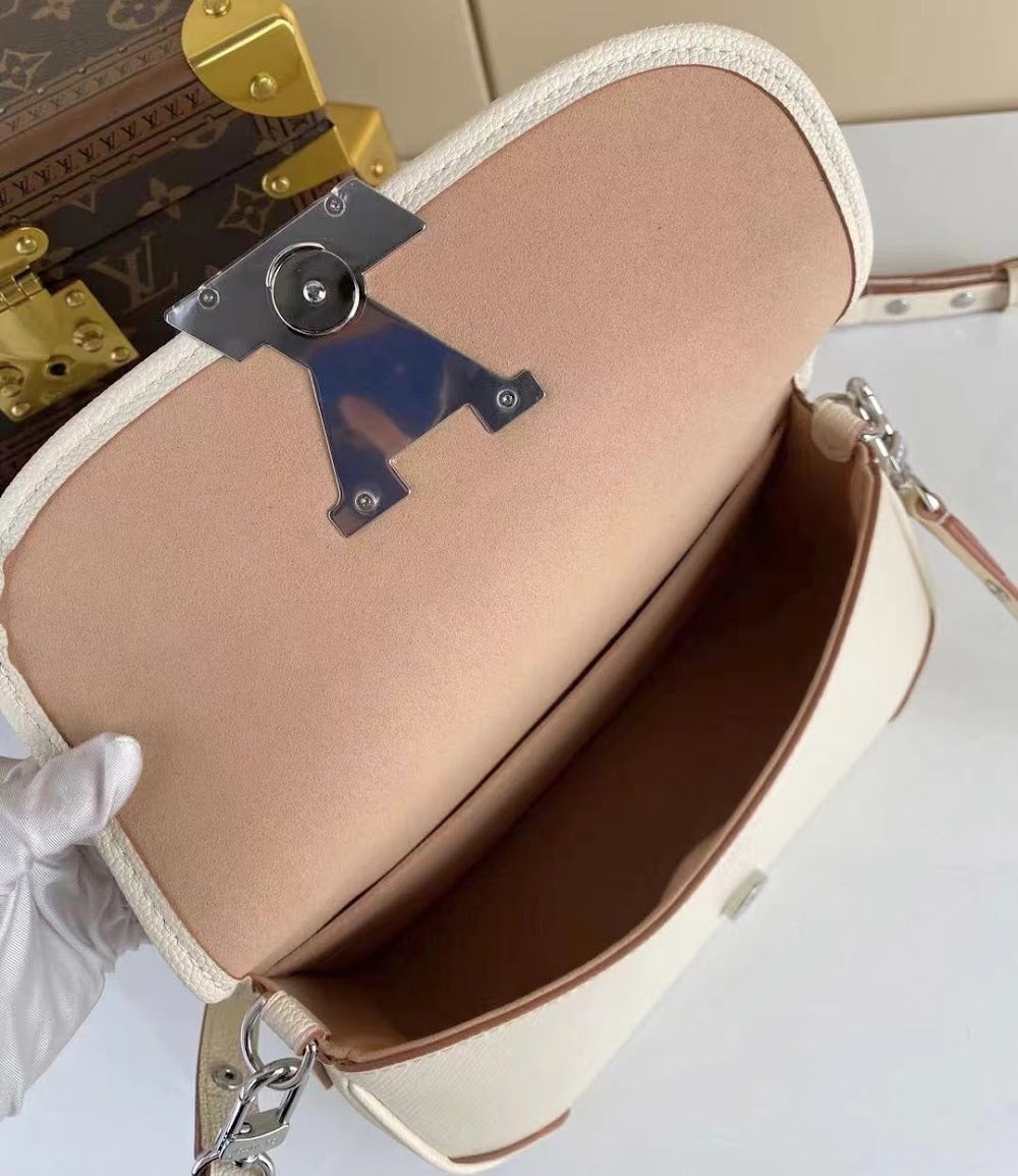 Anum Bags ln Luxury Bag --61766