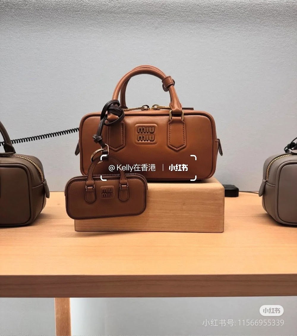 Anum Bags Miun Miun Luxury Bag --122144