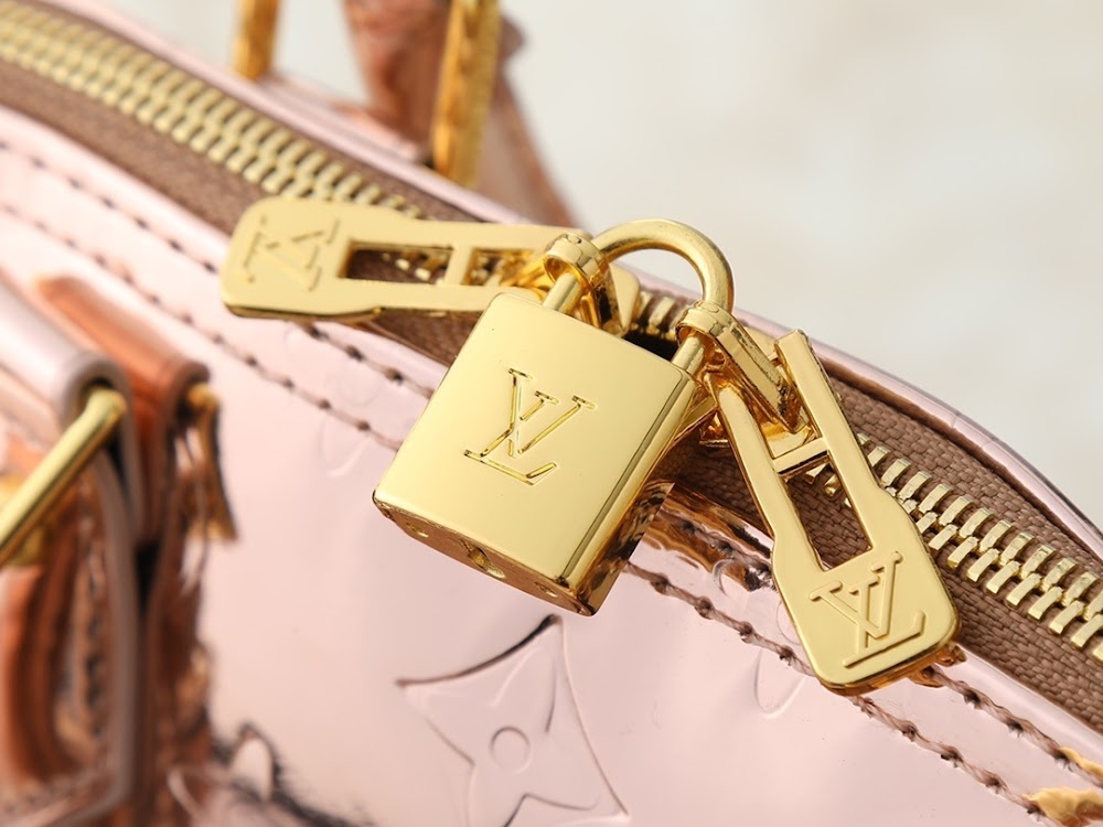 Anum Bags ln Luxury Bag --77730
