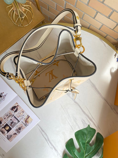 Anum Bags ln Luxury Bag --78071