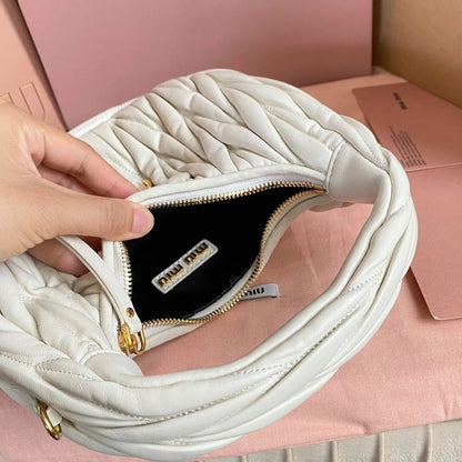 Anum Bags Miun Miun Luxury Bag --123128