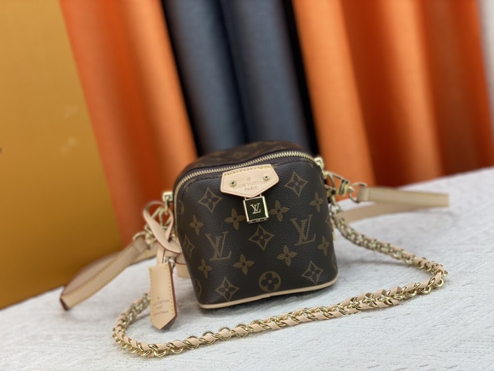Anum Bags ln Luxury Bag --75982