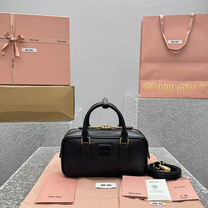 Anum Bags Miun Miun Luxury Bag --123428