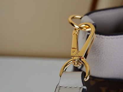 Anum Bags ln Luxury Bag --60308