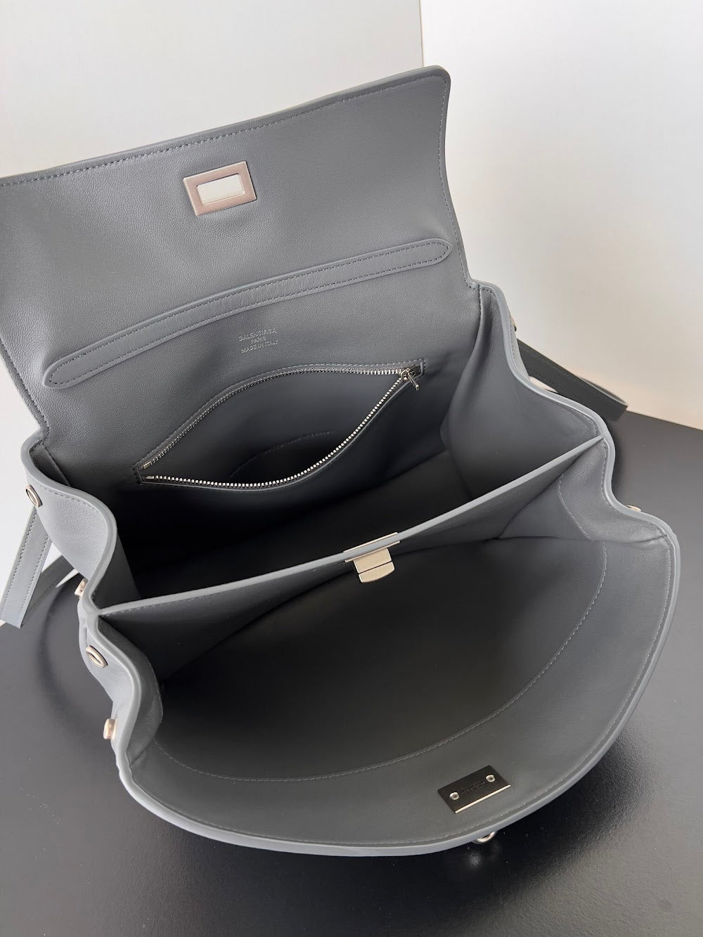 Anum Bags Balenciaga Luxury Bag --111593