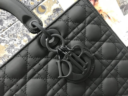 new-luxury-designer-bags-nm16044