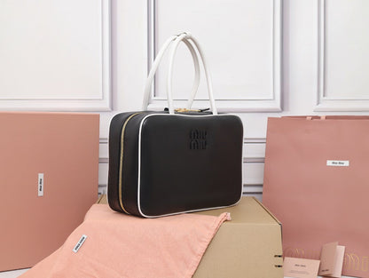 Anum Bags Miun Miun Luxury Bag --123403
